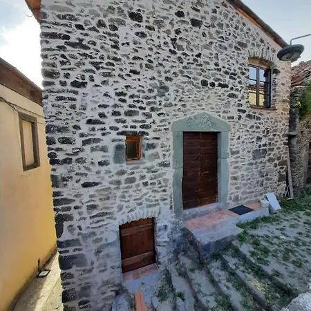 Castello Di Rometta Nyaraló